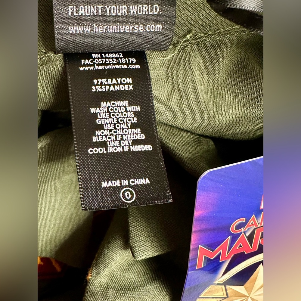 Her Universe Captain Marvel Olive Patchwork Shirt Dress NWT Size L 12 - Picture 13 of 15